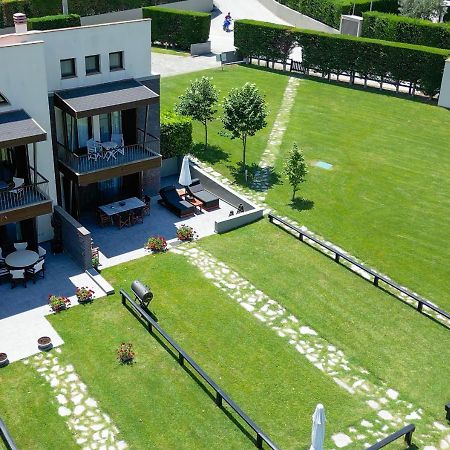 Heaven Luxury Villa Nea Roda Exterior photo