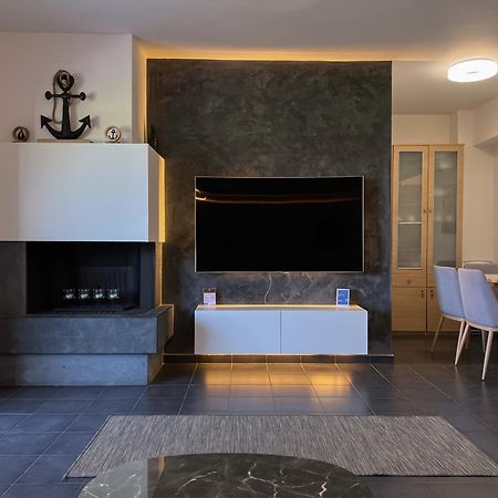 Heaven Luxury Villa Nea Roda Room photo