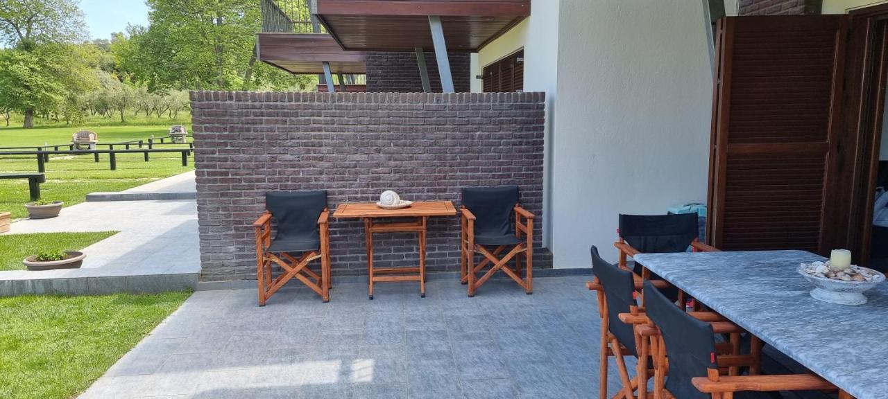 Heaven Luxury Villa Nea Roda Exterior photo