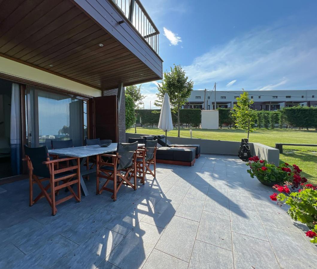Heaven Luxury Villa Nea Roda Exterior photo