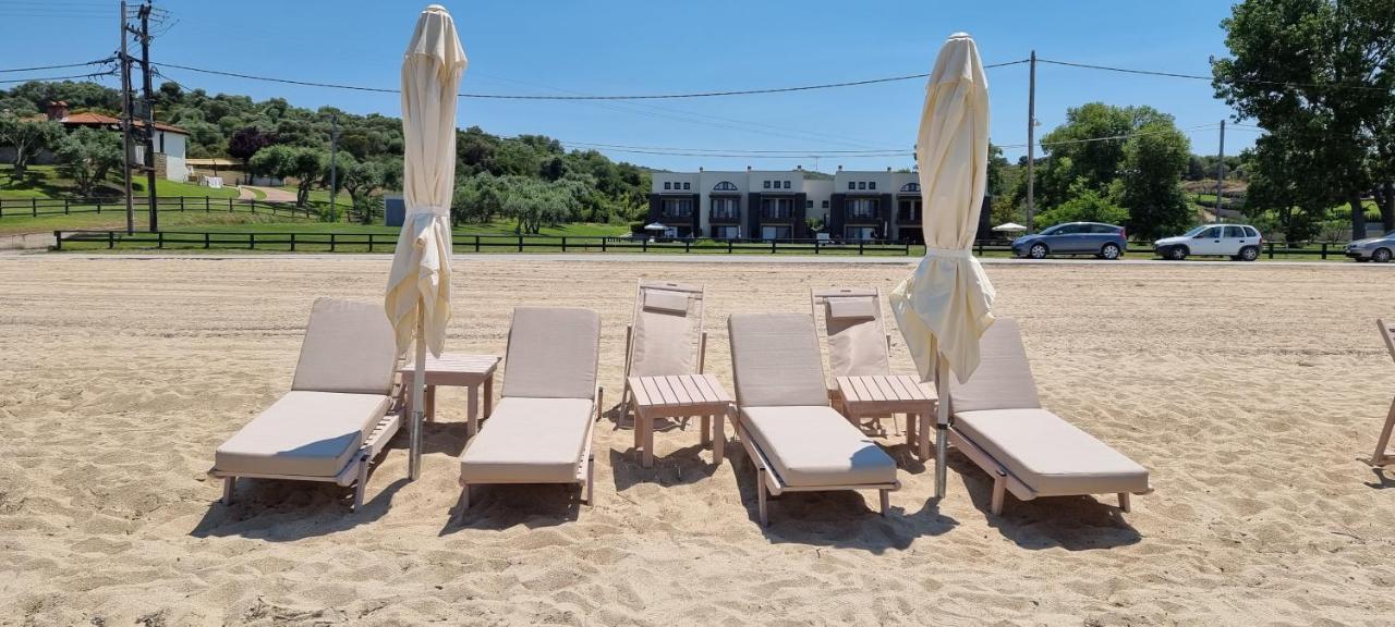 Heaven Luxury Villa Nea Roda Exterior photo